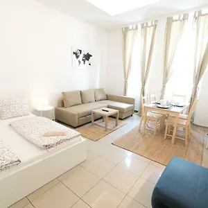  Apartment Living - Dammstraße